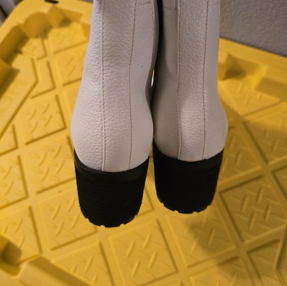 MIA White and Black Ankle Boots - Picture 4 of 6